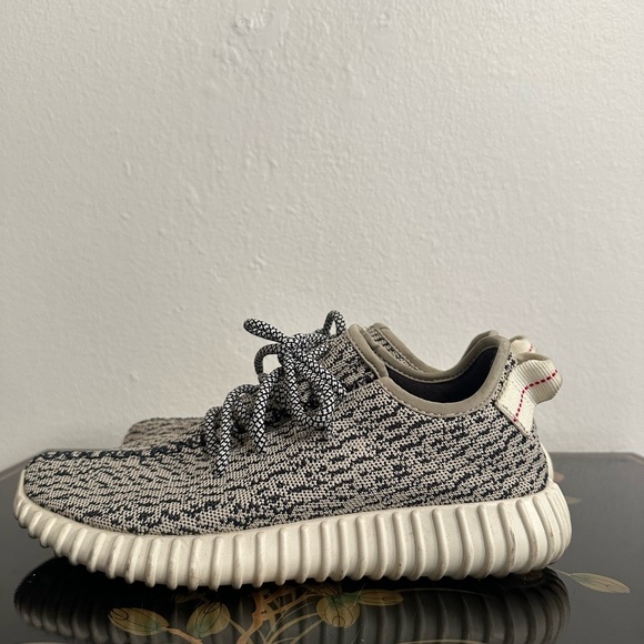 YZY Boost 350 Turtle Dove - Picture 1 of 7